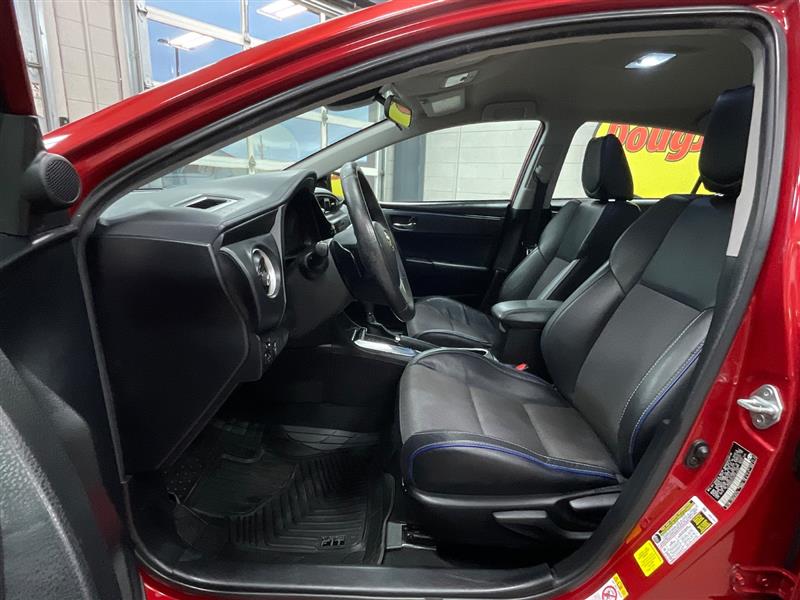 2017 TOYOTA COROLLA SE