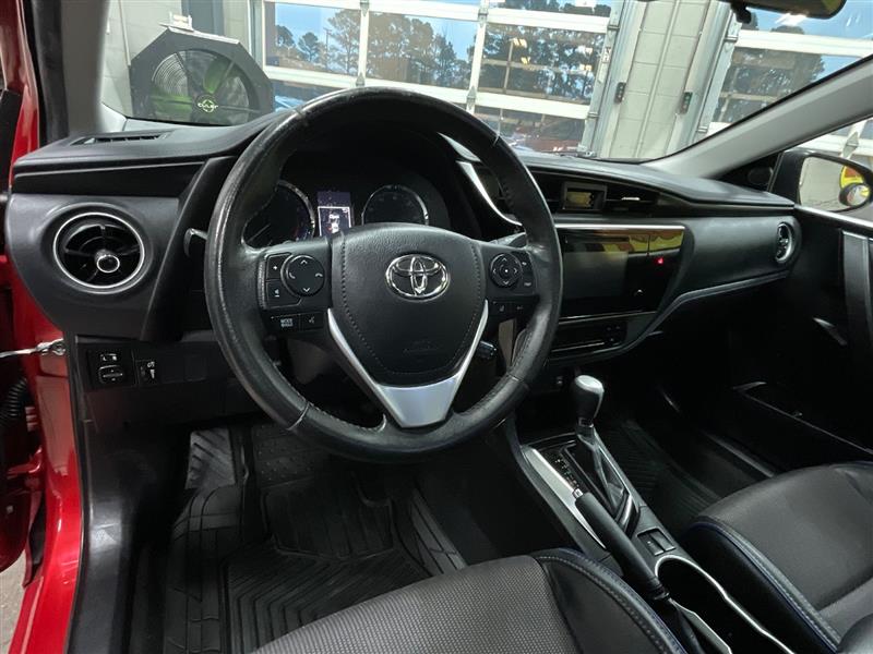 2017 TOYOTA COROLLA SE