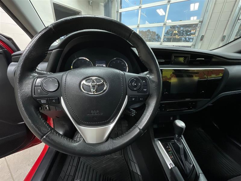 2017 TOYOTA COROLLA SE