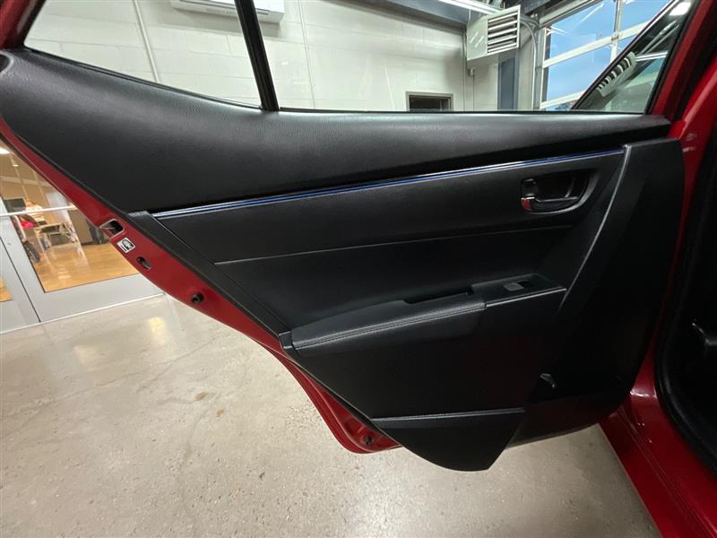 2017 TOYOTA COROLLA SE