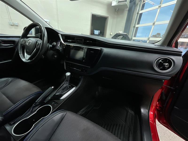 2017 TOYOTA COROLLA SE