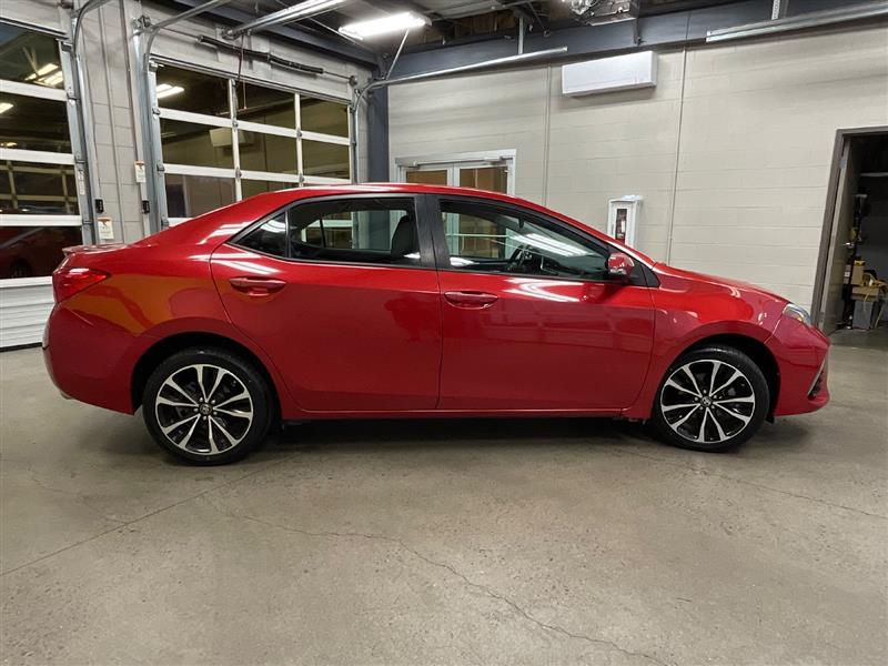 2017 TOYOTA COROLLA SE