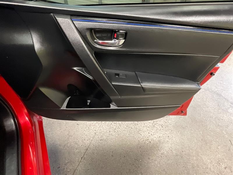 2019 TOYOTA COROLLA SE