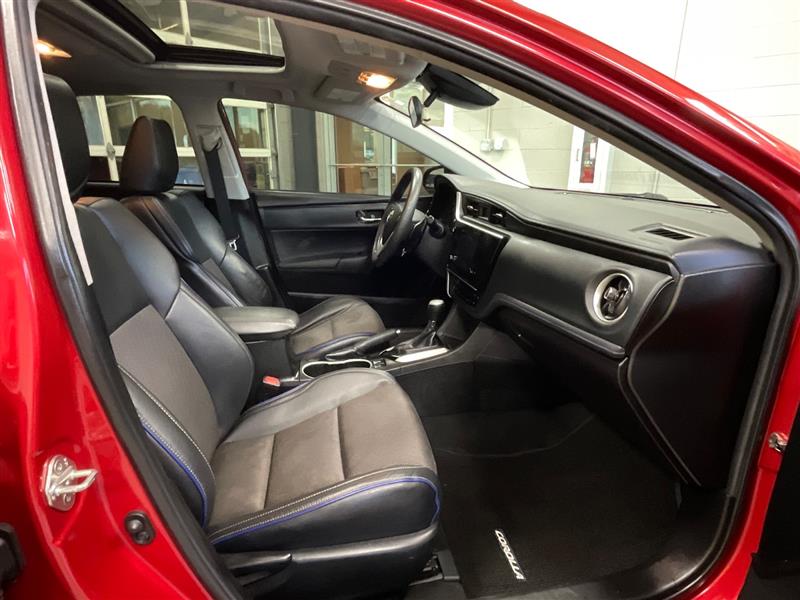 2019 TOYOTA COROLLA SE