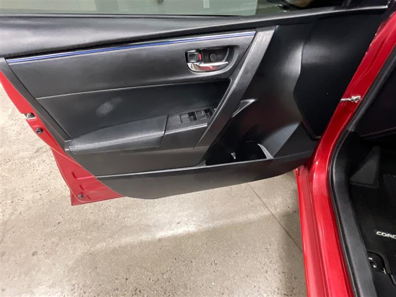 2019 TOYOTA COROLLA SE