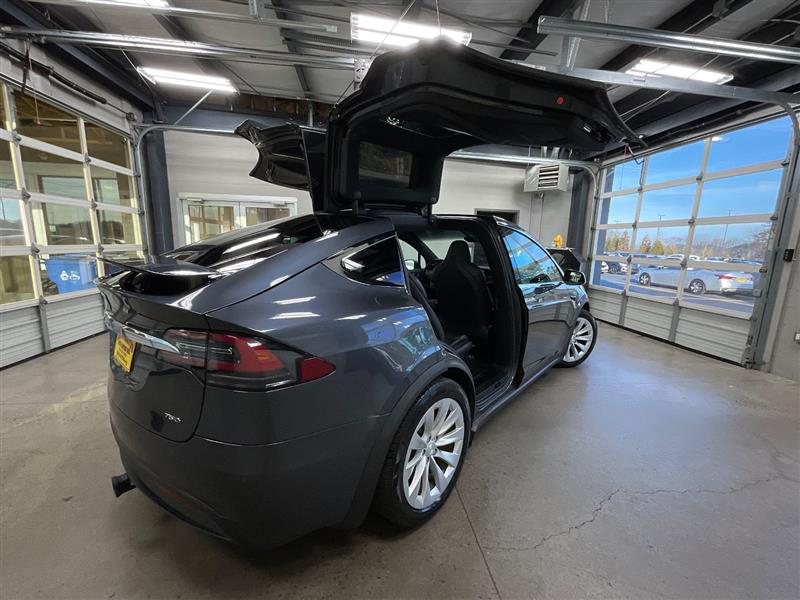 2018 TESLA MODEL X 75D