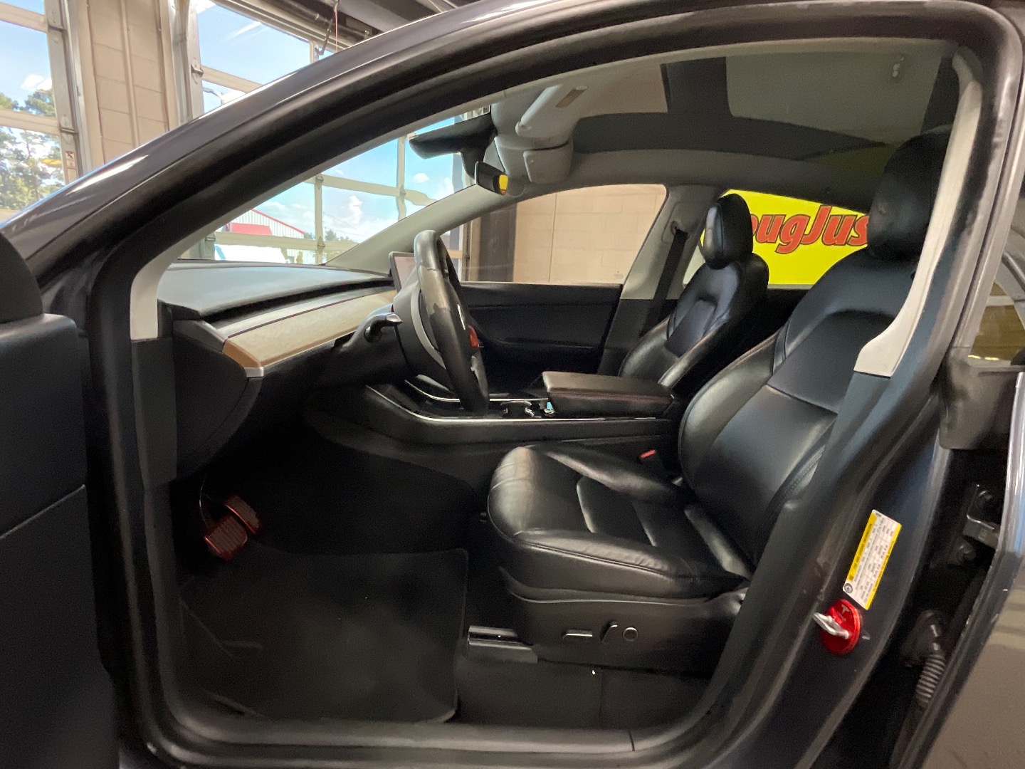 2021 Tesla Model Y Long Range photo 9