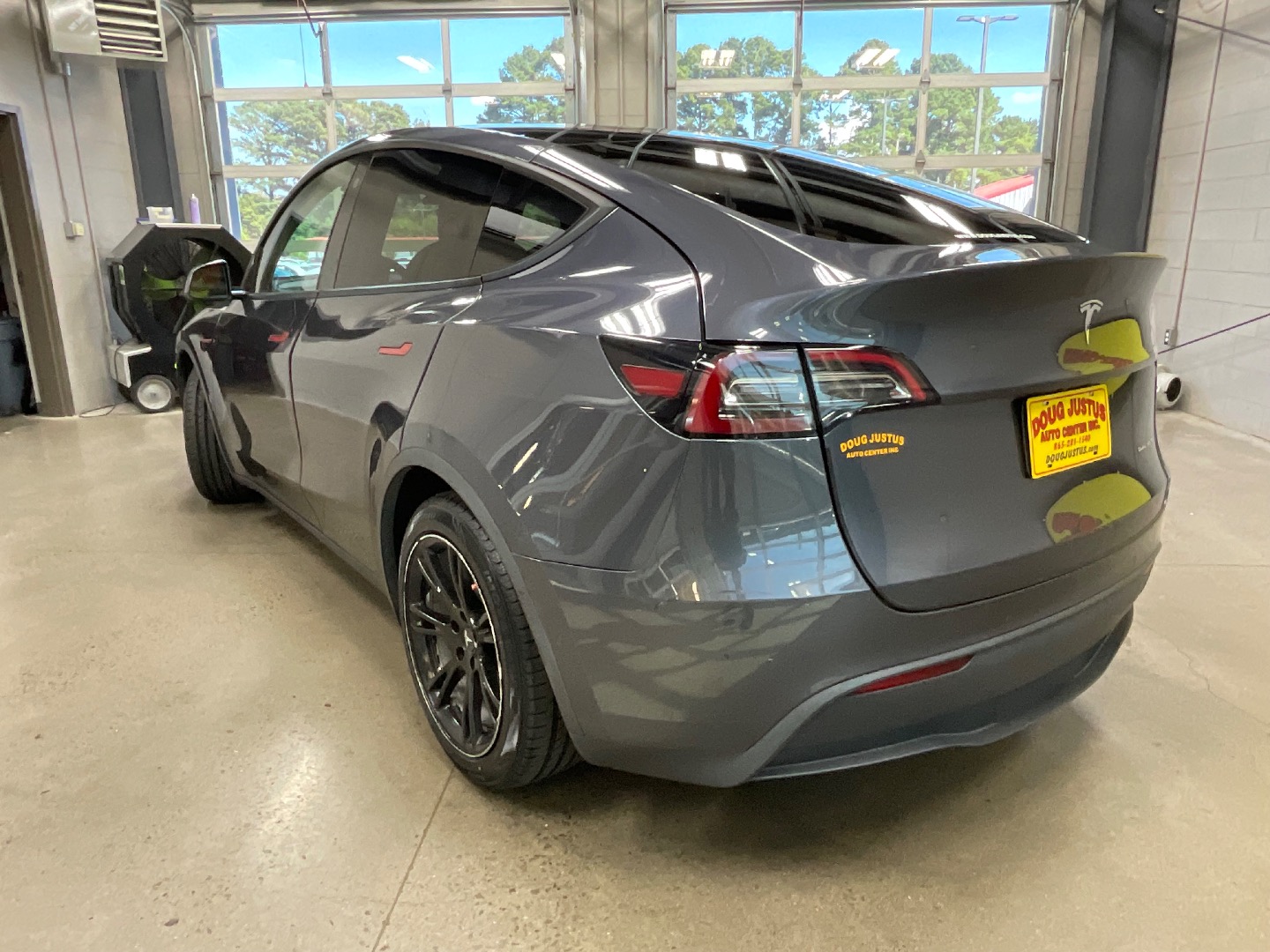 2021 Tesla Model Y Long Range photo 3
