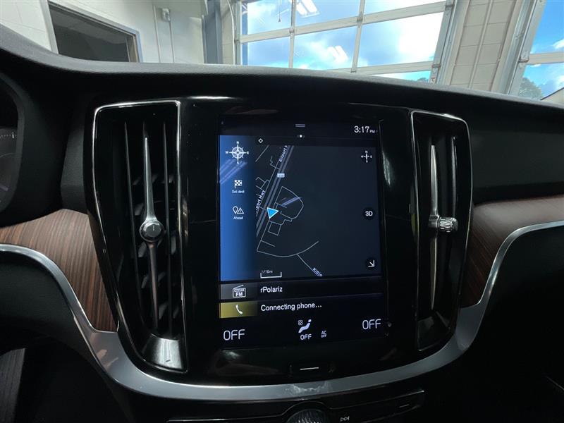 2022 VOLVO S60 MOMENTUM