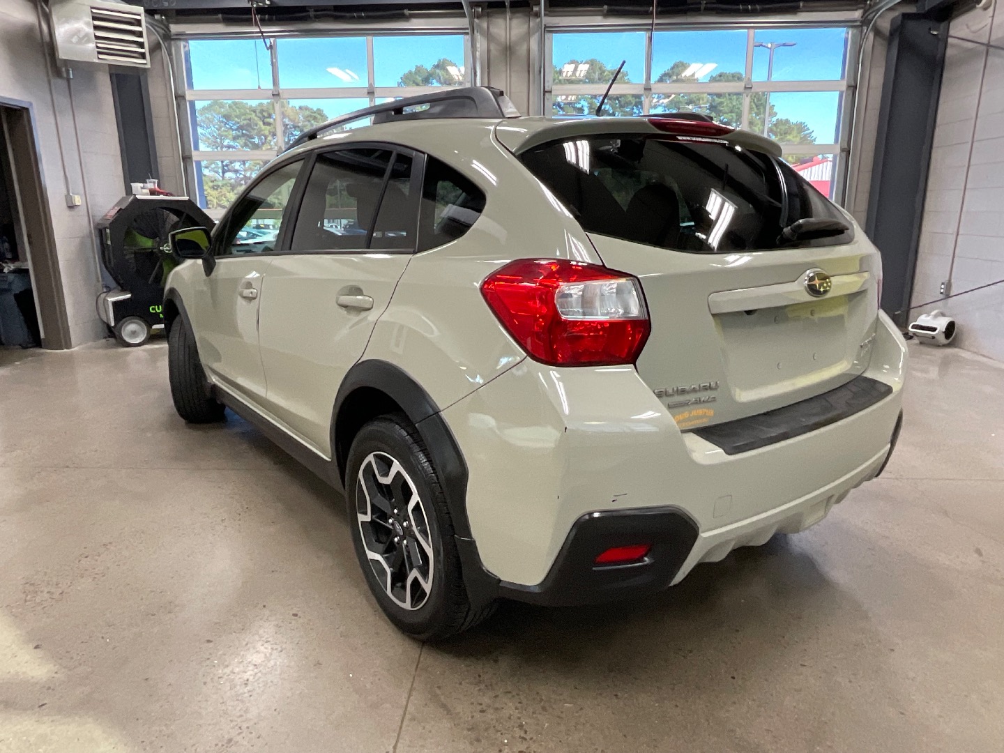 2017 Subaru Crosstrek Premium photo 3