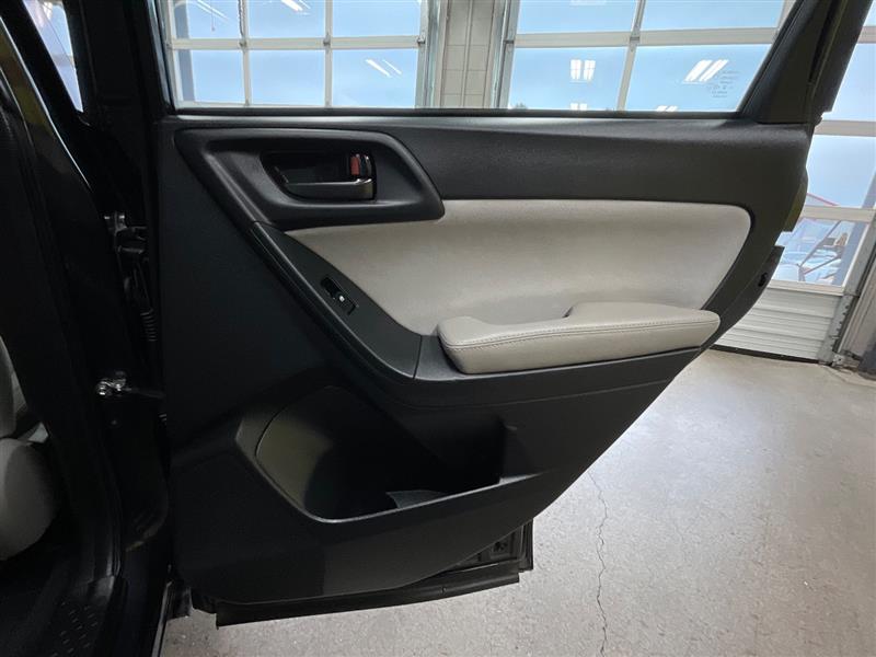 2016 SUBARU FORESTER 2.5I