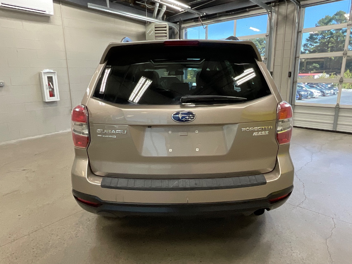 2015 Subaru Forester 2.5i Limited photo 4