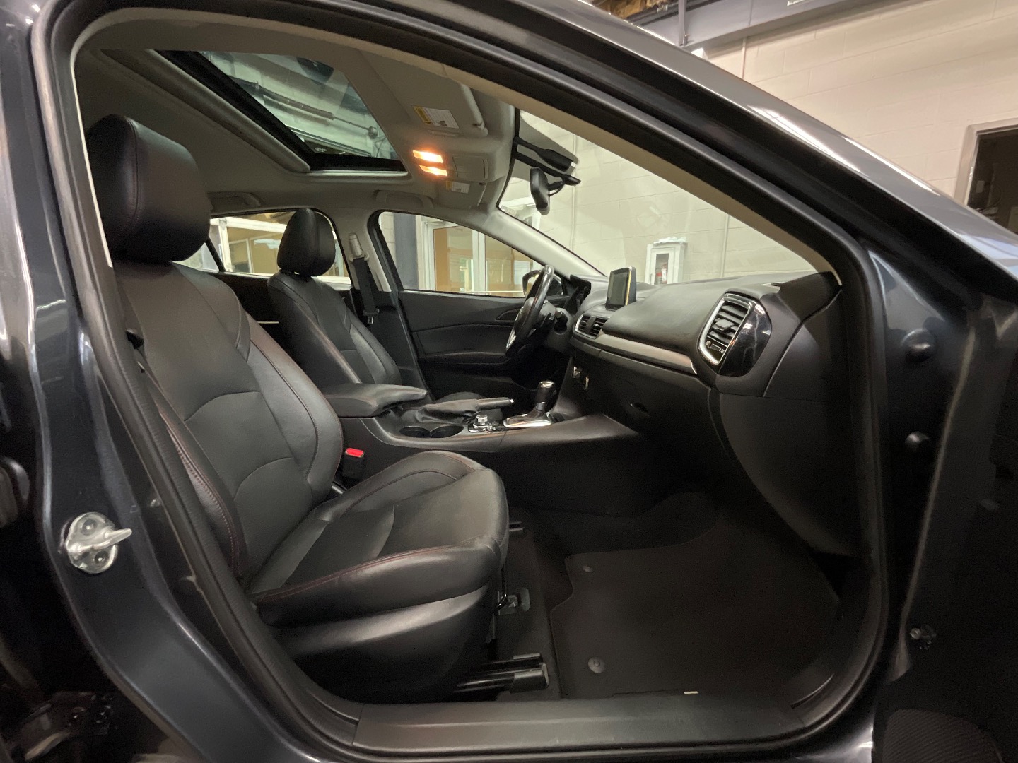 2014 Mazda Mazda3 s Grand Touring photo 22