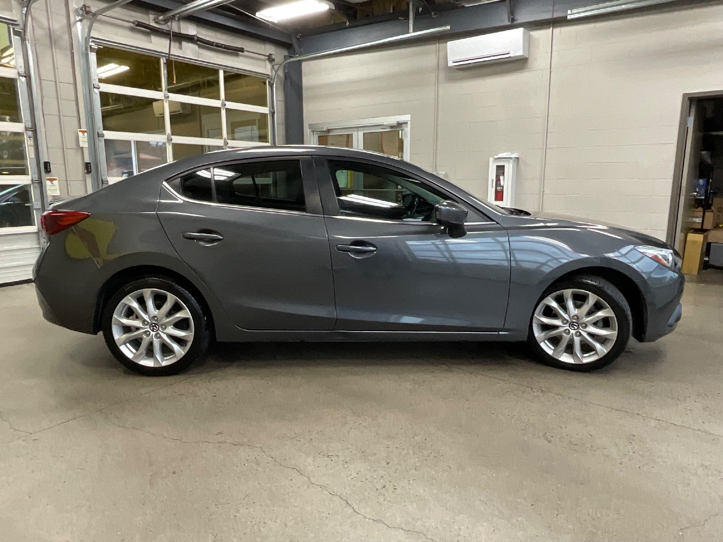 2014 Mazda Mazda3 s Grand Touring photo 6