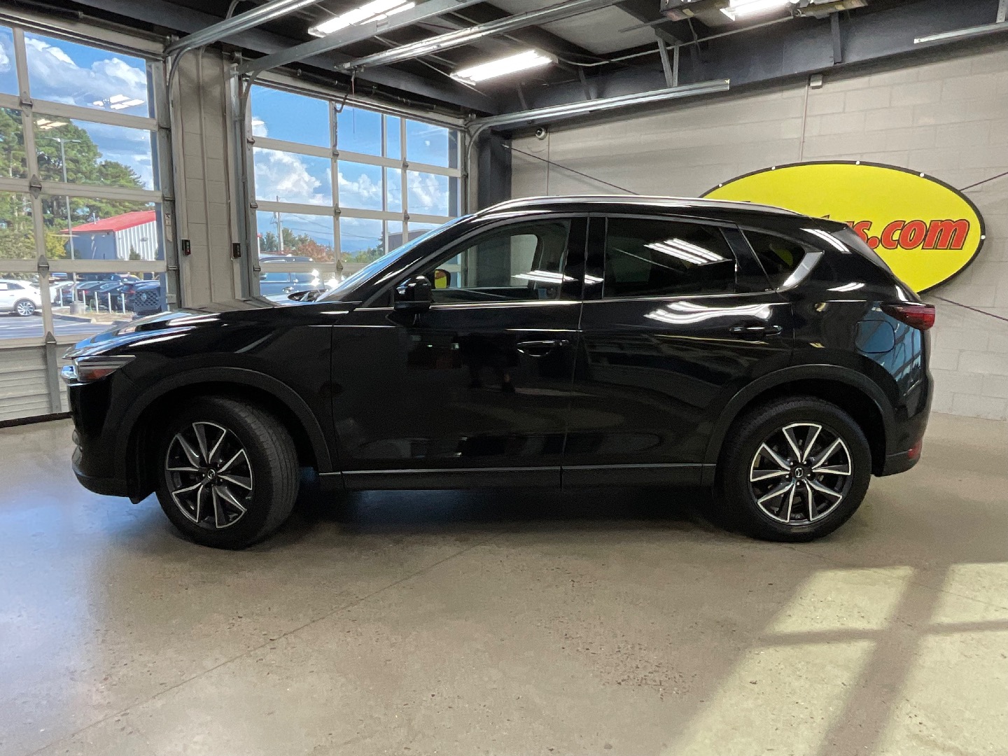 2018 Mazda CX-5 Grand Touring photo 2