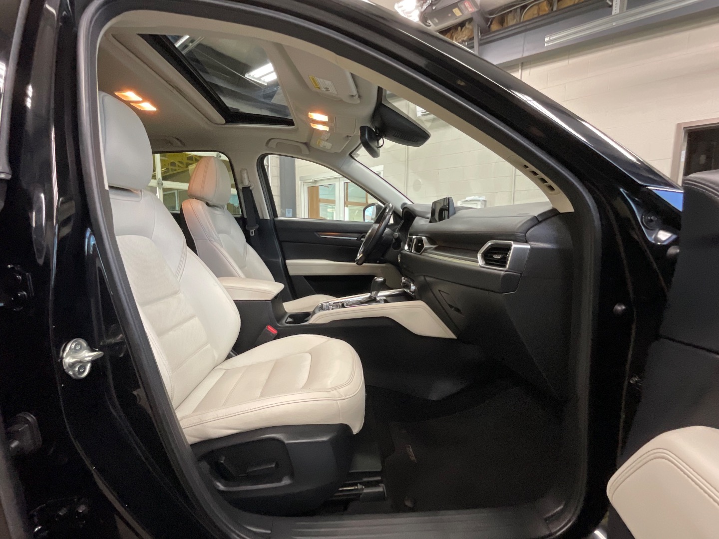 2018 Mazda CX-5 Grand Touring photo 23