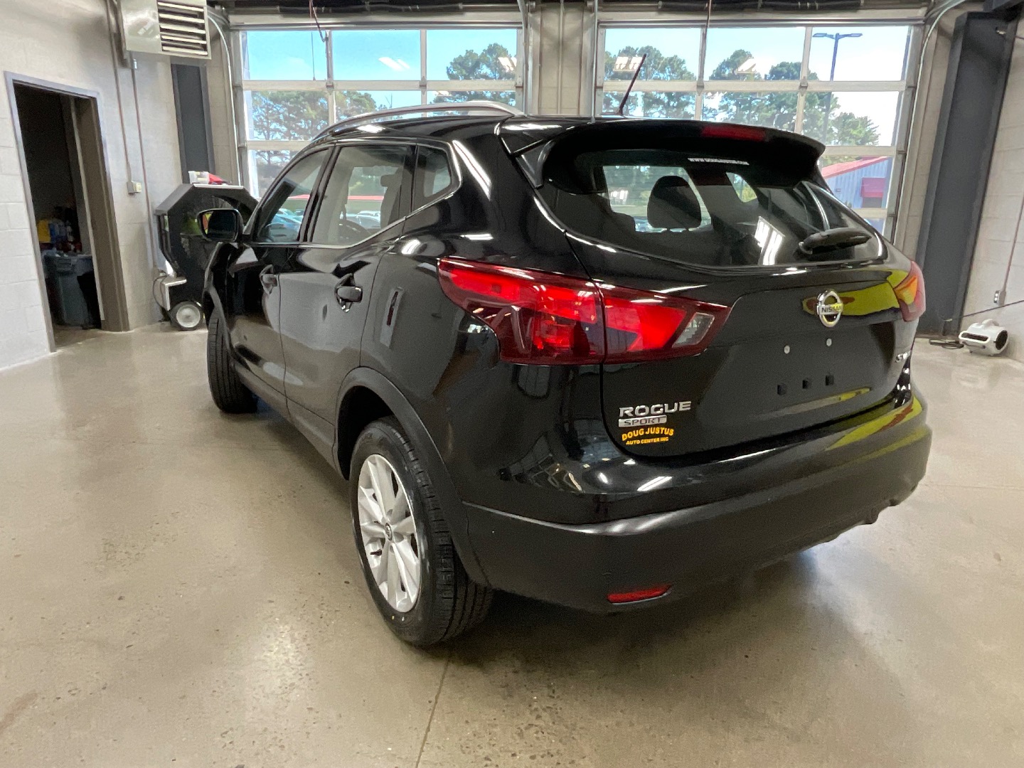 2019 Nissan Rogue Sport SV photo 2