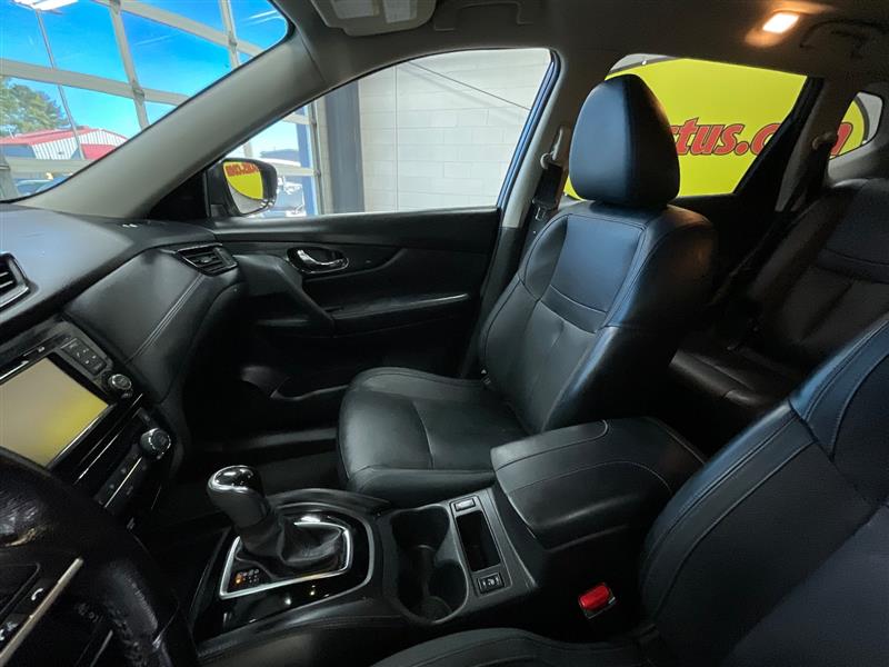 2017 NISSAN ROGUE SL