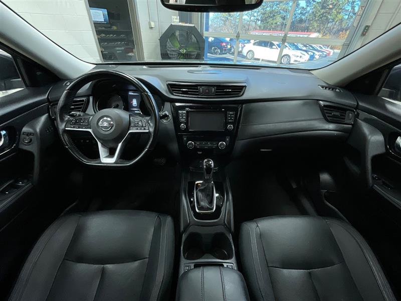 2017 NISSAN ROGUE SL