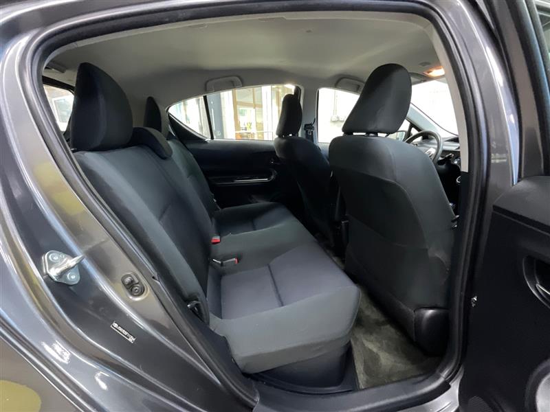 2015 TOYOTA PRIUS C Three