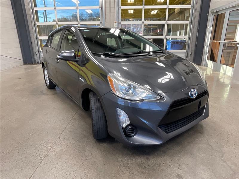 2015 TOYOTA PRIUS C Three