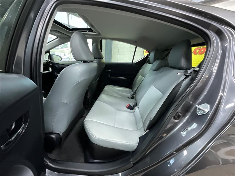 2015 TOYOTA PRIUS C Four