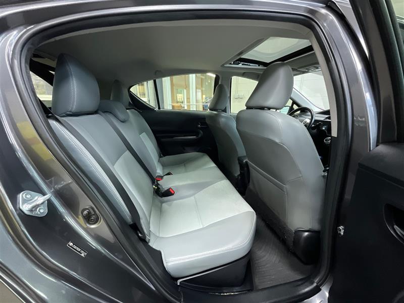 2015 TOYOTA PRIUS C Four