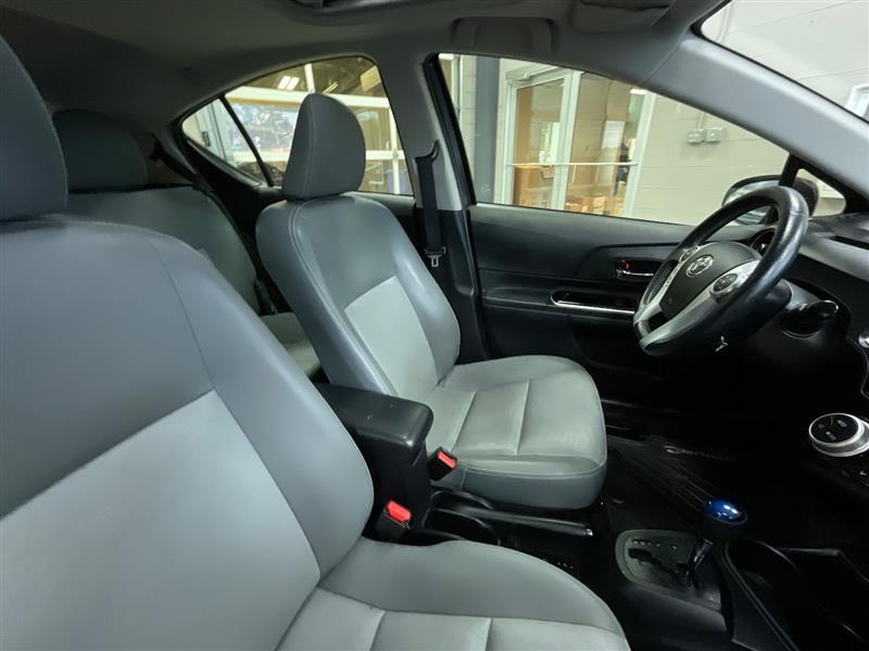 2015 TOYOTA PRIUS C Four