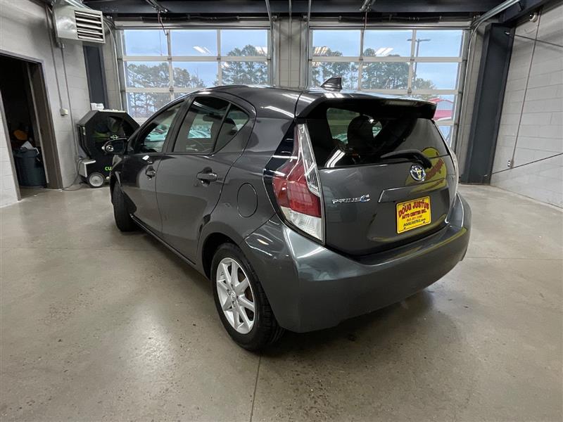 2015 TOYOTA PRIUS C Four