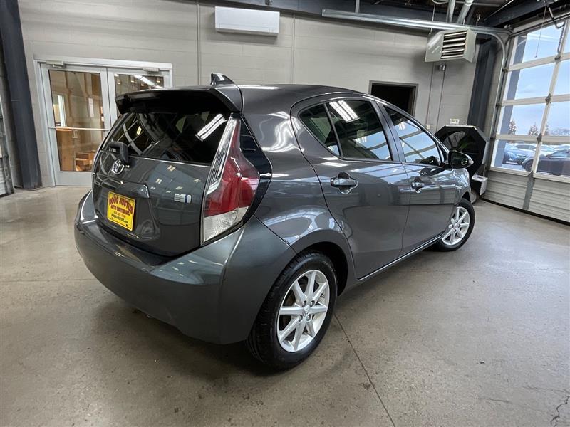 2015 TOYOTA PRIUS C Four