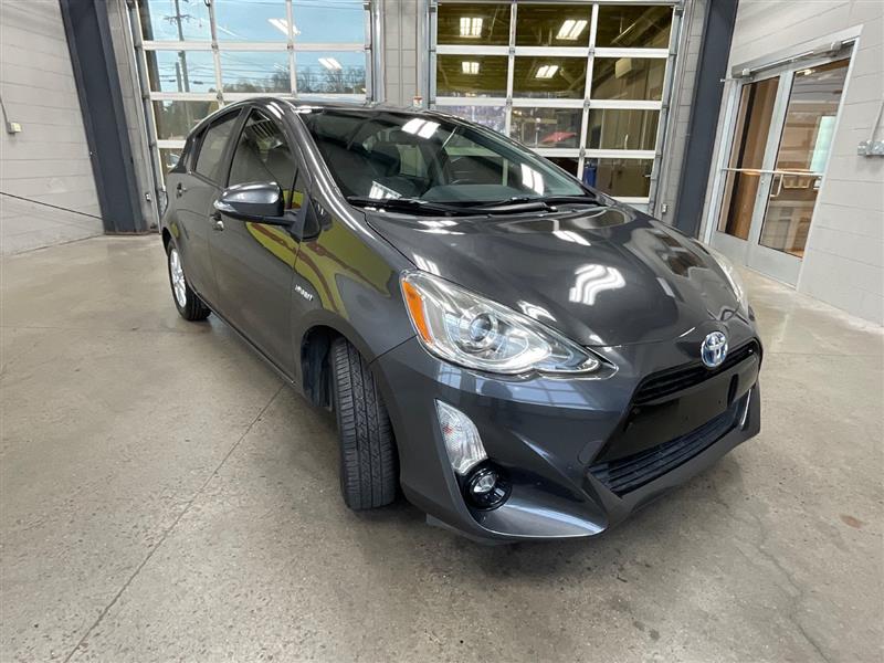 2015 TOYOTA PRIUS C Four