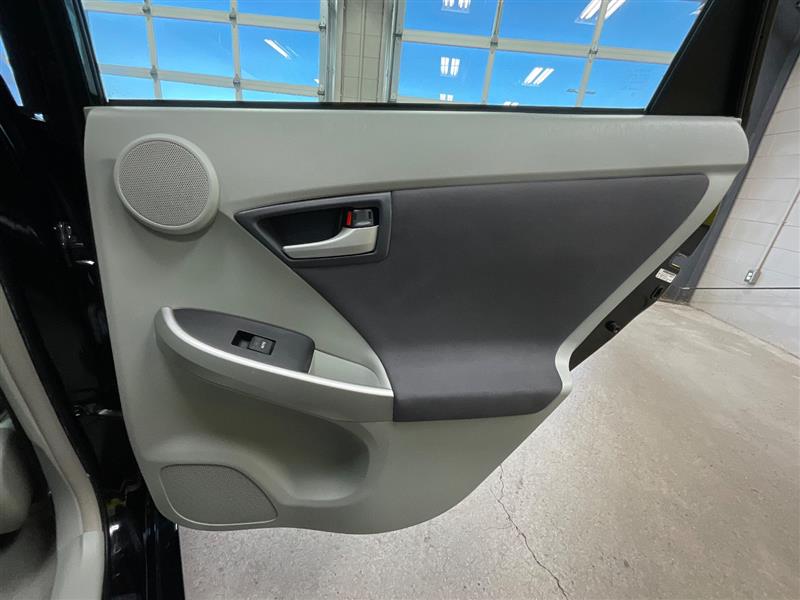 2010 TOYOTA PRIUS II