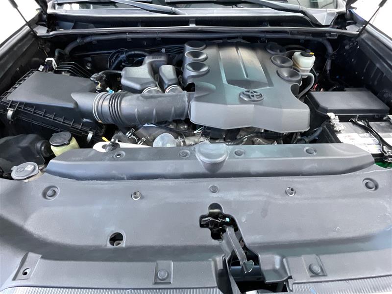 2017 TOYOTA 4RUNNER SR5