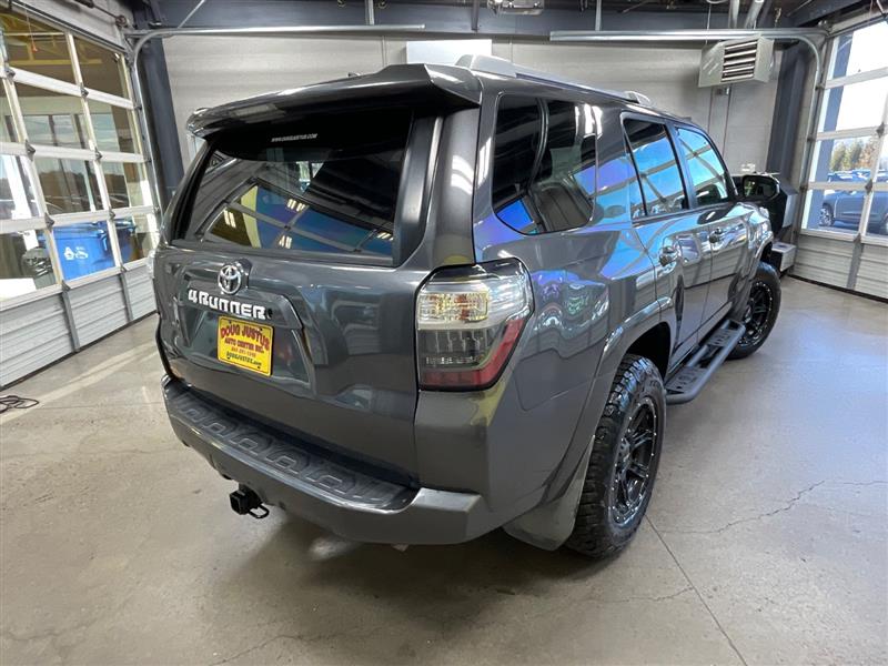 2017 TOYOTA 4RUNNER SR5