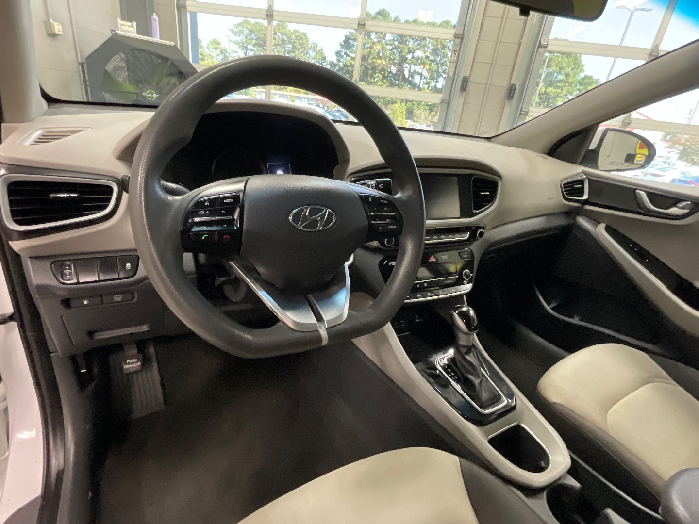 2017 Hyundai Ioniq Blue photo 10