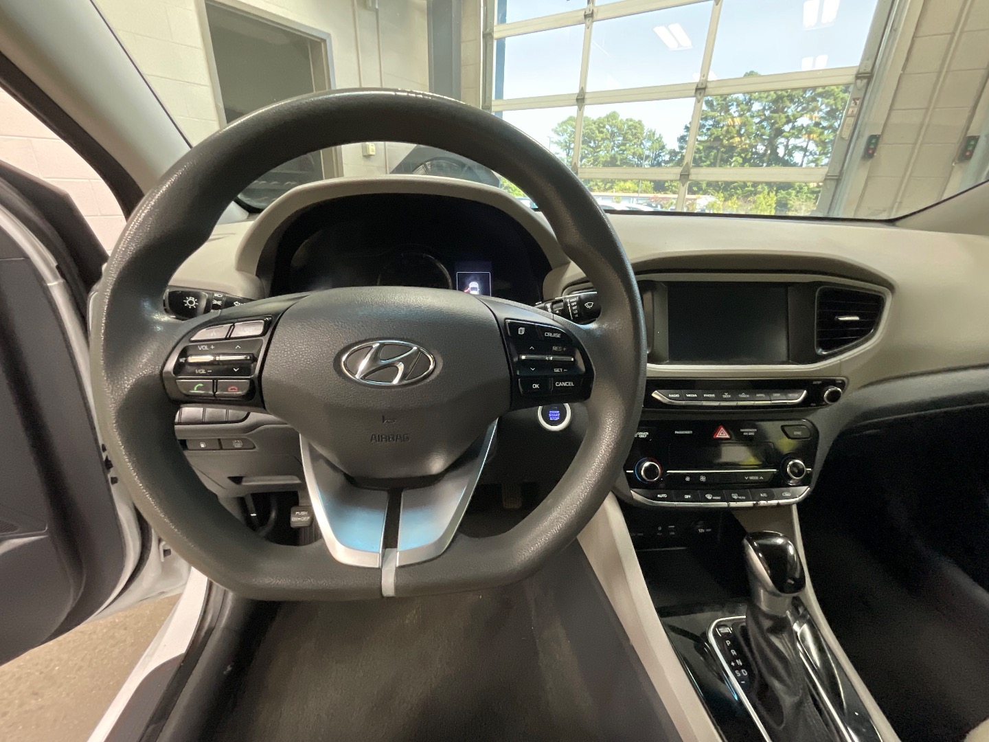 2017 Hyundai Ioniq Blue photo 11