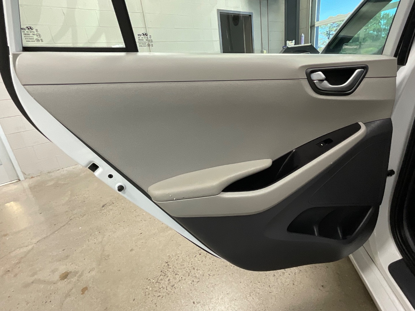 2017 Hyundai Ioniq Blue photo 13