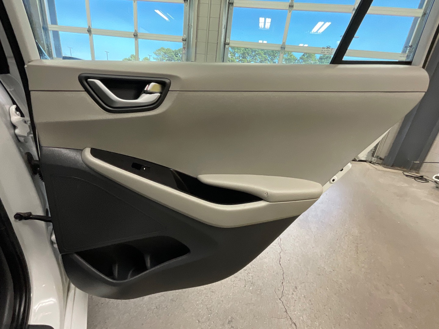 2017 Hyundai Ioniq Blue photo 17