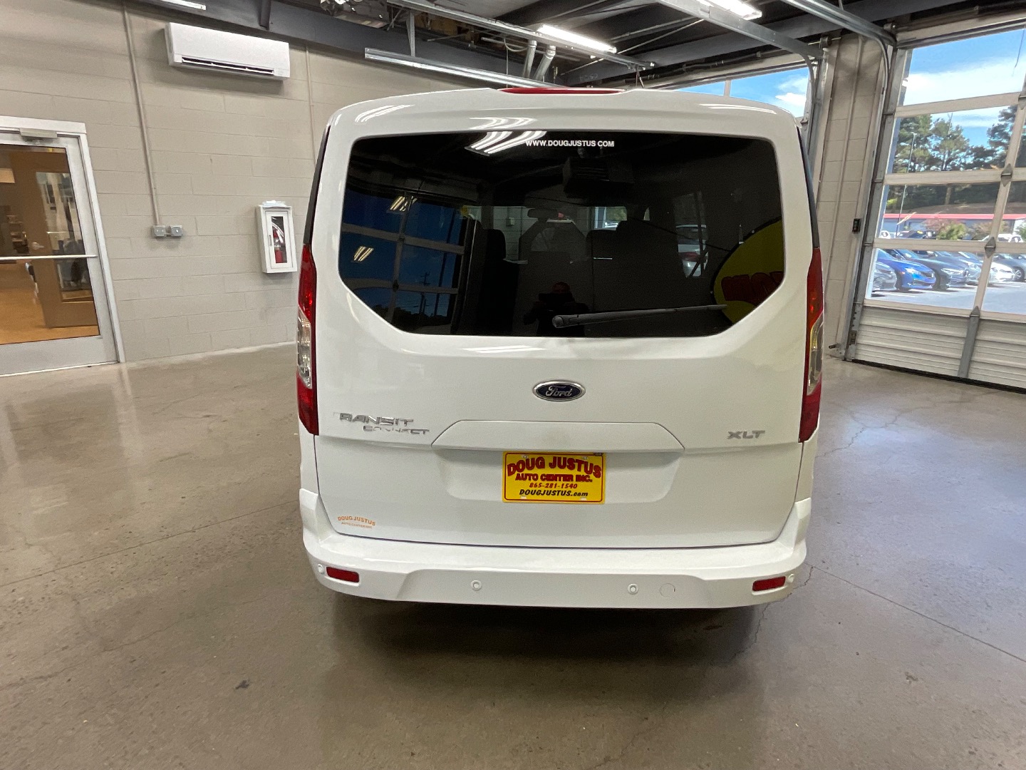 2014 Ford Transit XLT photo 3
