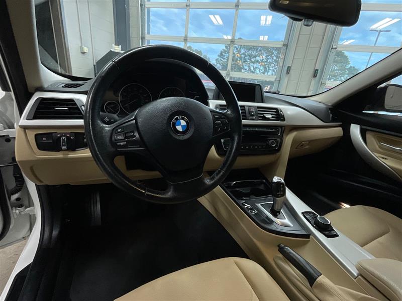 2017 BMW 3 SERIES 320i