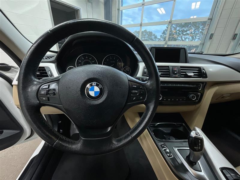 2017 BMW 3 SERIES 320i