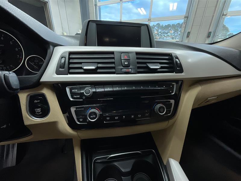 2017 BMW 3 SERIES 320i