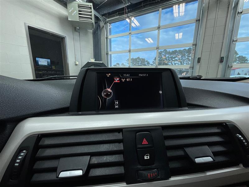 2017 BMW 3 SERIES 320i