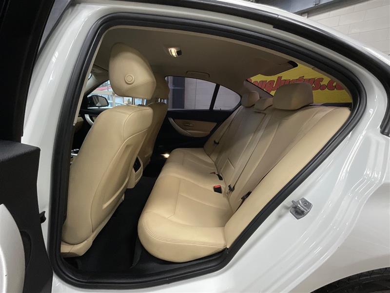 2017 BMW 3 SERIES 320i