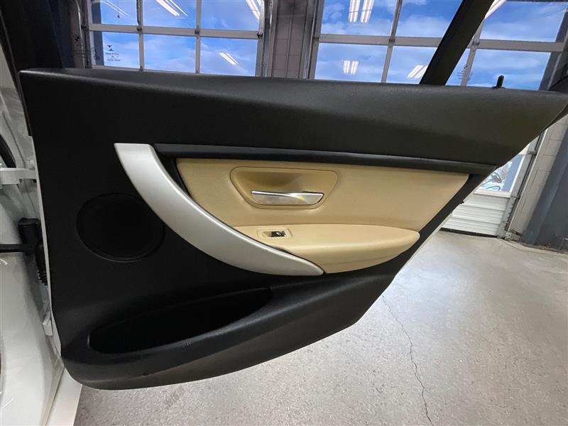 2017 BMW 3 SERIES 320i