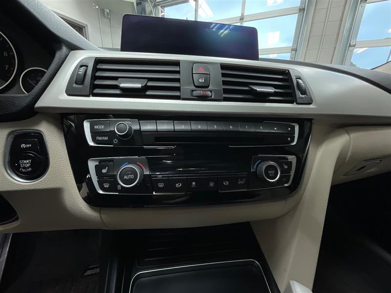 2018 BMW 3 SERIES 320i