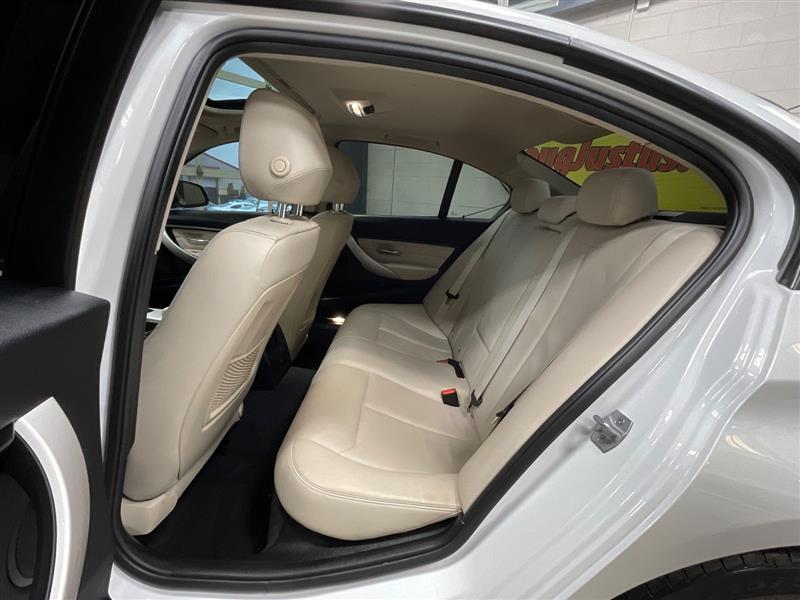 2018 BMW 3 SERIES 320i