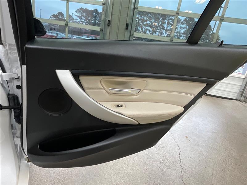 2018 BMW 3 SERIES 320i