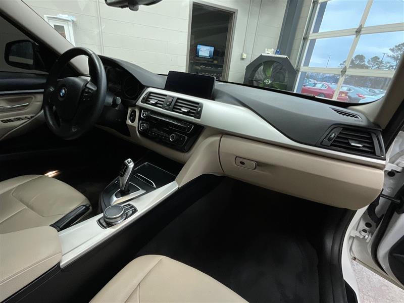 2018 BMW 3 SERIES 320i