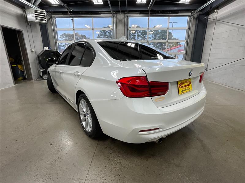 2018 BMW 3 SERIES 320i